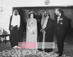 المغفور له بإذن الله الشيخ زايد بن سلطان آل نهيان و سمو الملكة إليزابيث والأمير فيليب والشيخ خليفة بن زايد آل نهيان خلال الزياة الاولى لدولة الإمارات عام 1979.